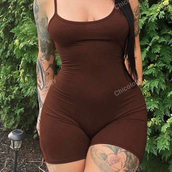One piece romper - Picture 1 of 3